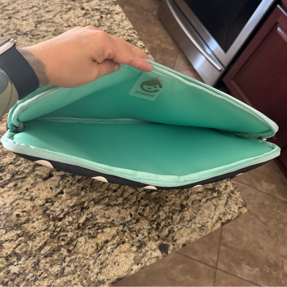 Studio C Black White Polka Dot Padded Laptop Tablet Sleeve Case Exterior Pocket - Picture 7 of 9